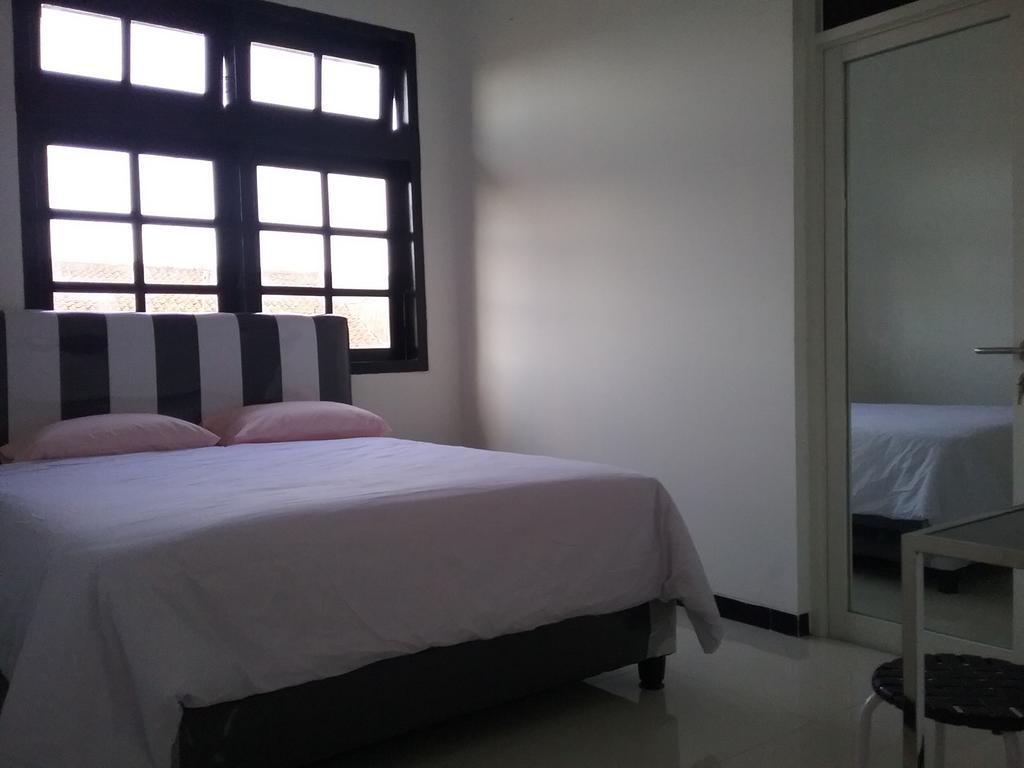 Mess Inn Semarang Rum bild